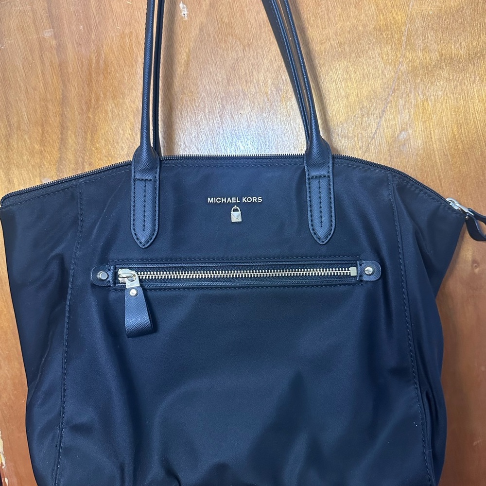 Micheal Kors Nylon Kelsey Bag!